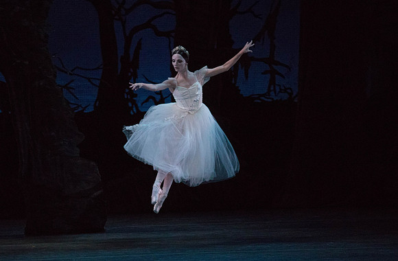 20161022_MCB_Giselle_Act2_2Cast_Tricia_Arsht_73A0424