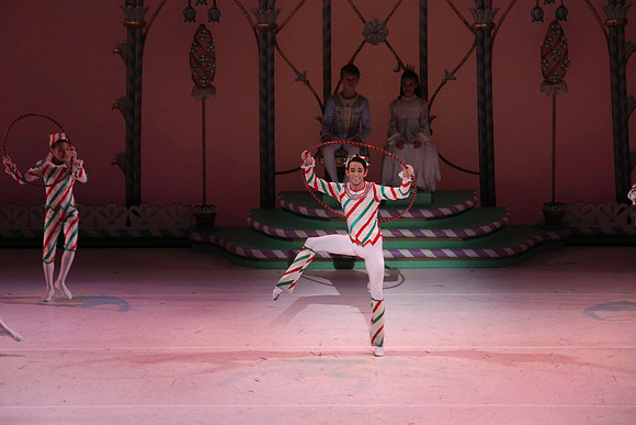 20141229_Nutcracker_WPB_Hoops_CG3P1377