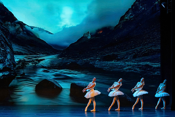 20241026_untitled20241026_Pas de deux from La bayadere__DSC2596
