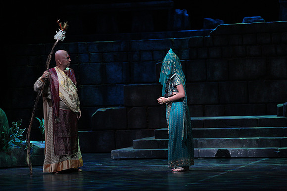 20150226_The_Pearl_Fisher_Act_39C7C1695