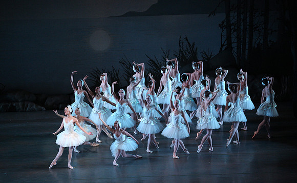 20151114_Swan_Lake_George_Balanchine_Kravis_IMG_6541