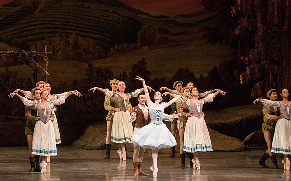 20161022_MCB_Giselle_Act1_2Cast_Tricia_Arsht_Arsht_73A6232