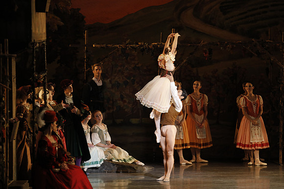 20161023_MCB_Giselle_Act1_3Cast_Jennifer_Laurent_Arsht__73A2946