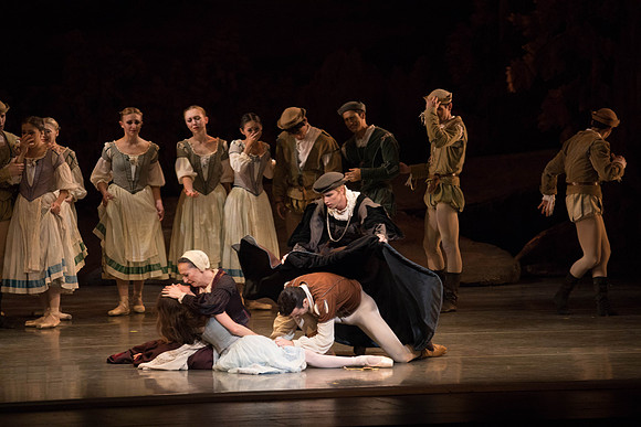 20161022_MCB_Giselle_Act1_2Cast_Tricia_Arsht_73A9409