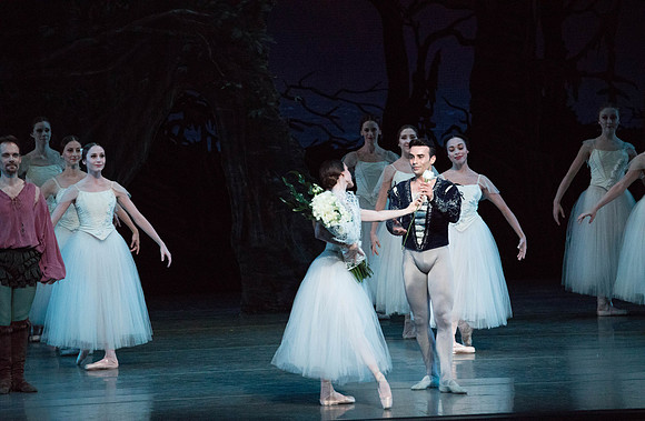 20161022_MCB_Giselle_Act2_2Cast_Tricia_Arsht_73A1013