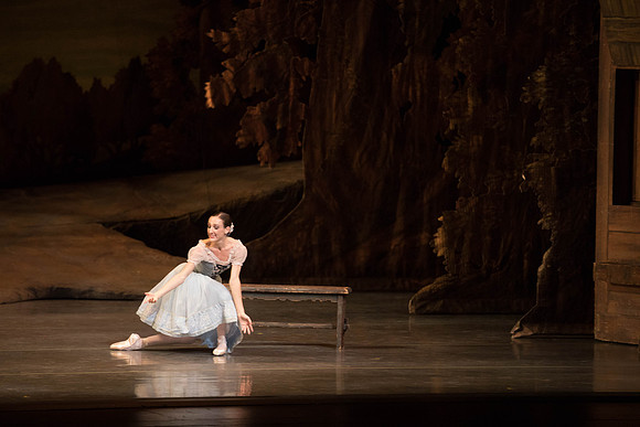20161022_MCB_Giselle_Act1_2Cast_Tricia_Arsht_Arsht_73A5743