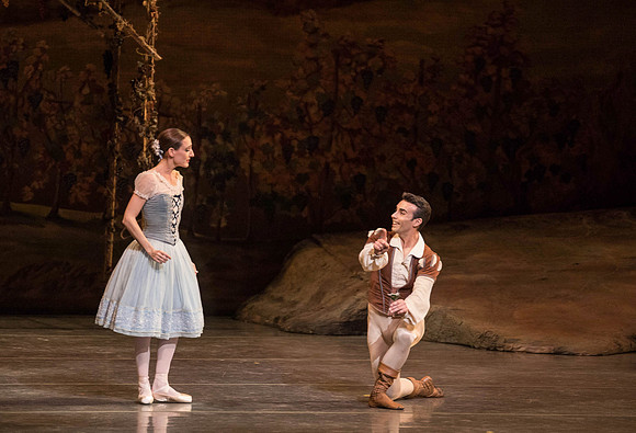 20161022_MCB_Giselle_Act1_2Cast_Tricia_Arsht_Arsht_73A5896