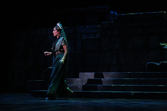 20150226_The_Pearl_Fisher_Act_39C7C1802