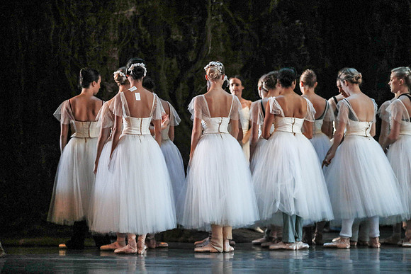 20161020_MCB_Giselle_2Cast_Act2_no Makeup_DRDA_Arsht_73A1435