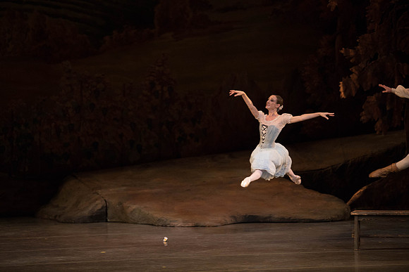20161022_MCB_Giselle_Act1_2Cast_Tricia_Arsht_Arsht_73A5955