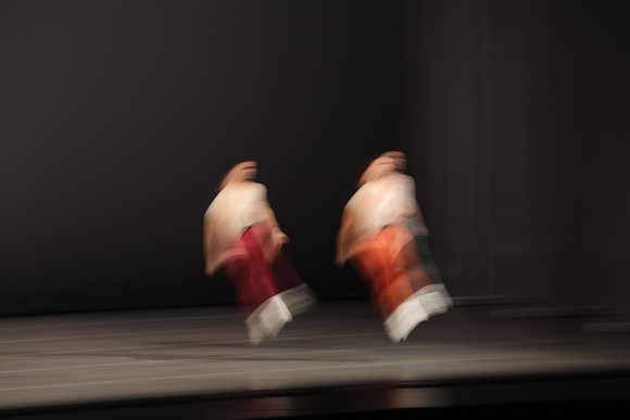 20170113_Glass_Motion_Blur_Samantha_PR_9C7C2228