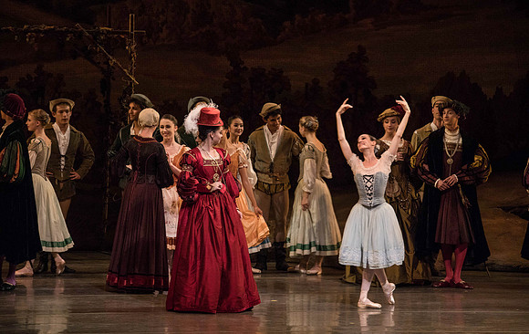 20161022_MCB_Giselle_Act1_2Cast_Tricia_Arsht_Arsht_73A7055