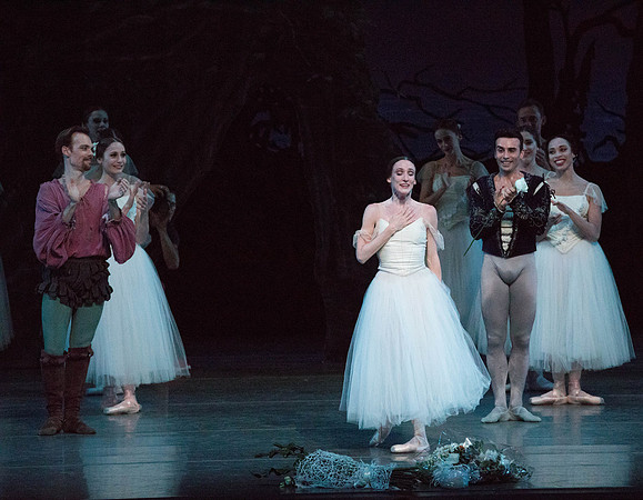 20161022_MCB_Giselle_Act2_2Cast_Tricia_Arsht_73A1267