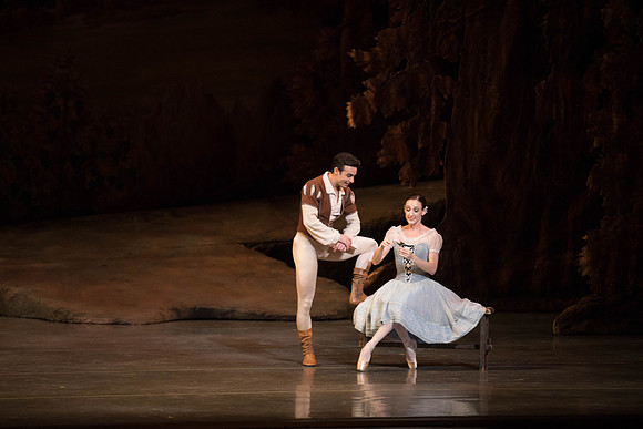 20161022_MCB_Giselle_Act1_2Cast_Tricia_Arsht_Arsht_73A5871