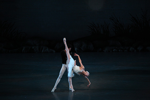 20151114_Swan_Lake_George_Balanchine_Kravis_IMG_6808