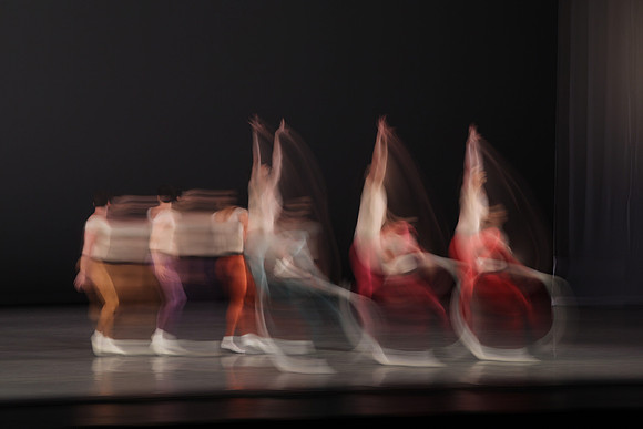20170113_Glass_Motion_Blur_Samantha_PR_9C7C2290