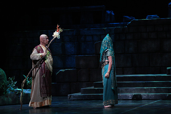20150226_The_Pearl_Fisher_Act_39C7C1696
