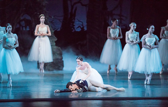 20161022_MCB_Giselle_Act2_2Cast_Tricia_Arsht_73A0830