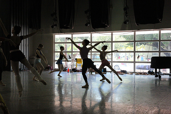 20150312_MCB_Raymonda_Variations_Studio_Arnold_9C7C6297