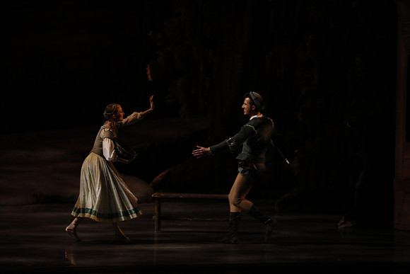 20161023_MCB_Giselle_Act1_3Cast_Jennifer_Laurent_Arsht__73A1344