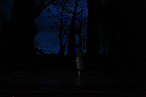 20161020_MCB_Giselle_Act2_DRNN_Arsht_9C7C0085