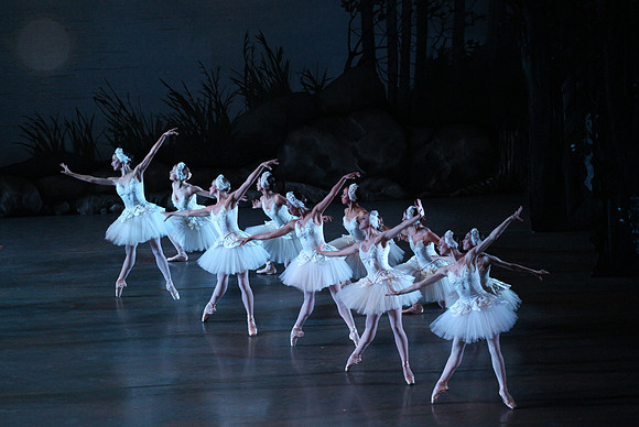 20151114_Swan_Lake_George_Balanchine_Kravis_IMG_6624