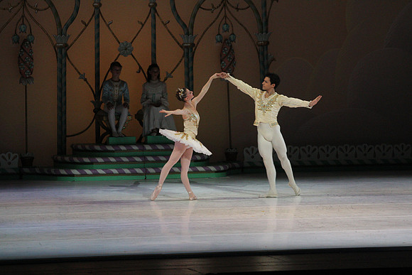 20141223_Nutcracker_ARTC_Pasdedeux_AL1B5665