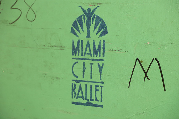 20161007_MCB_Logo_on_Boxes_173A6240
