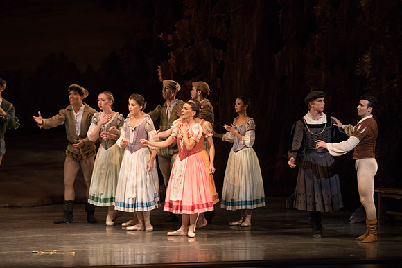 20161022_MCB_Giselle_Act1_2Cast_Tricia_Arsht_73A9302