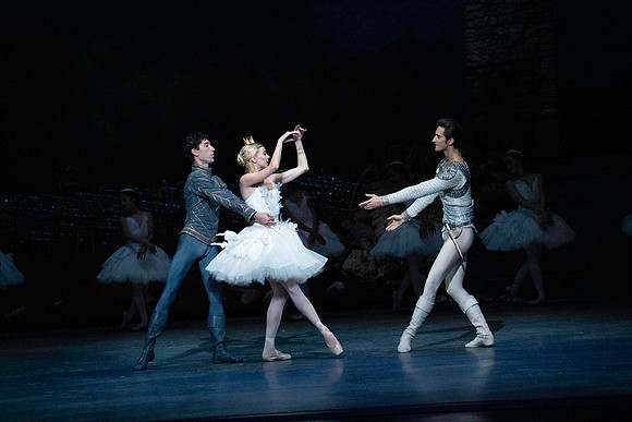 20240417_Swan_Lake_Act 4_2_Cast_DSC3040.ARW