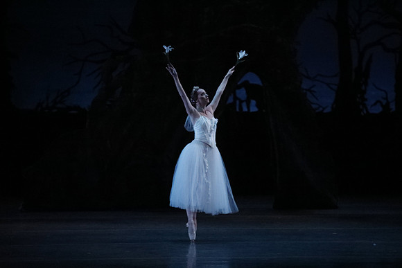 20161023_MCB_Giselle_Act2_3Cast_Jennifer_Laurent_Arsht__73A5085