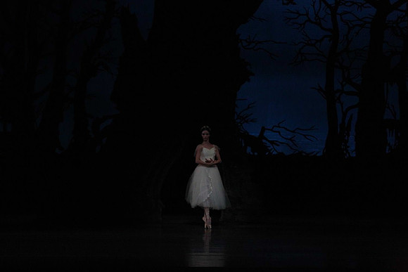20161020_MCB_Giselle_Act2_DRNN_Arsht_9C7C0089