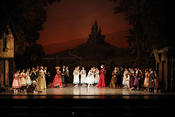 20161020_MCB_Giselle_Act1_2Cast_DR_No Makeup_Arsht_75A00077