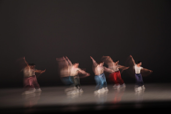 20170113_Glass_Motion_Blur_Samantha_PR_9C7C2342