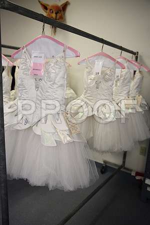 20150901_Fitting_Swan_Lake_Wardrobe_IMG_6413