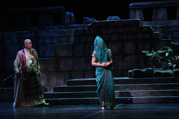 20150226_The_Pearl_Fisher_Act_39C7C1627