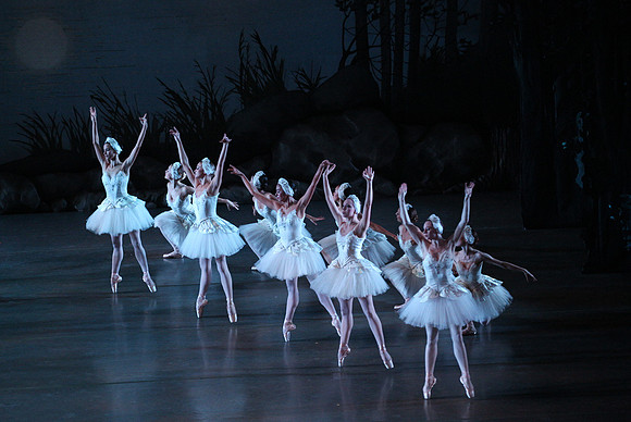 20151114_Swan_Lake_George_Balanchine_Kravis_IMG_6623