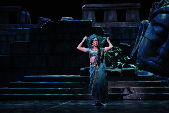 20150226_The_Pearl_Fisher_Act_39C7C1723