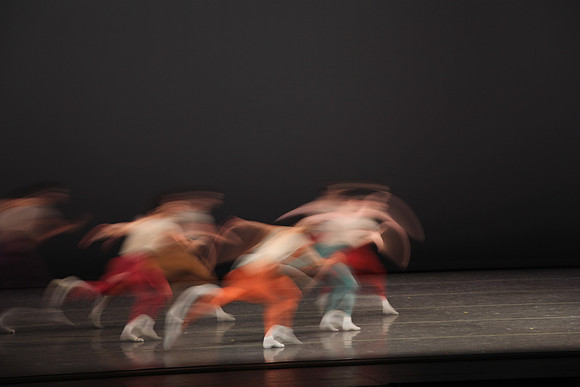 20170113_Glass_Motion_Blur_Samantha_PR_9C7C2242