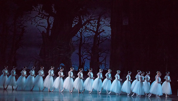 20161022_MCB_Giselle_Act2_2Cast_Tricia_Arsht_73A9507
