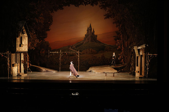 20161020_MCB_Giselle_Act1_2Cast_DR_No Makeup_Arsht_75A0052