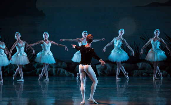 20151022_MCB_Swan_Lake_DR_Arsht_IMG_8393