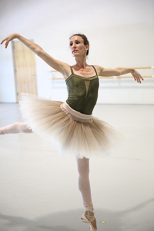 20150618_MCB_Swan_Lake_Studio_9C7C1089