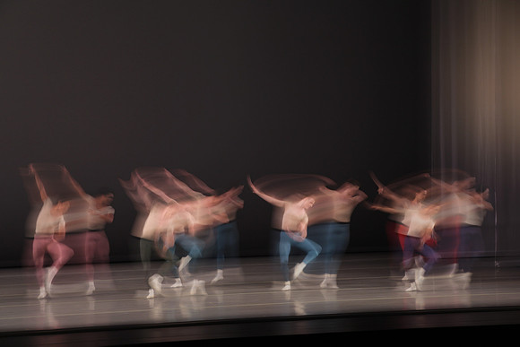 20170113_Glass_Motion_Blur_Samantha_PR_9C7C2336
