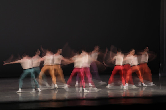 20170113_Glass_Motion_Blur_Samantha_PR_9C7C2306