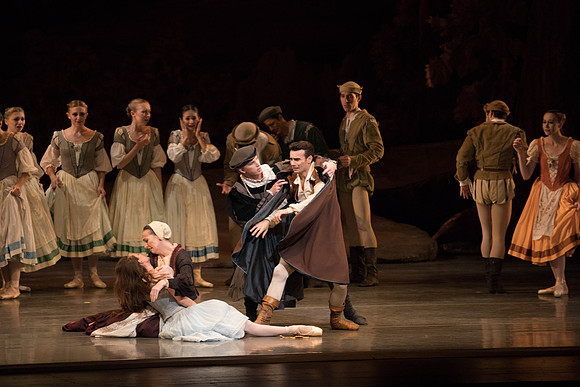 20161022_MCB_Giselle_Act1_2Cast_Tricia_Arsht_73A9414