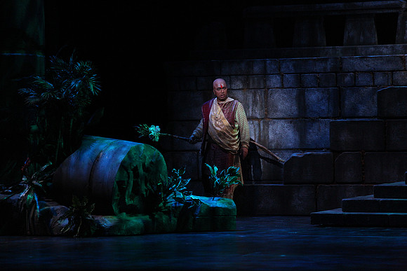 20150226_The_Pearl_Fisher_Act_39C7C1605