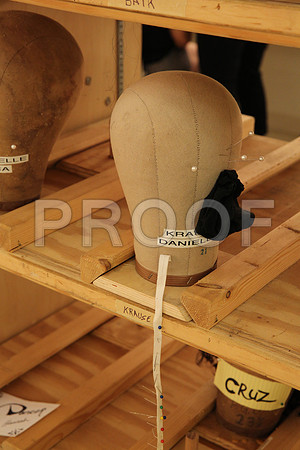 20150226_The_Pearl_Fisher_Backstage_Wigs_9C7C0455
