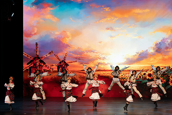 20241026_-Bukovynian Folk dance__DSC1442-Enhanced-NR