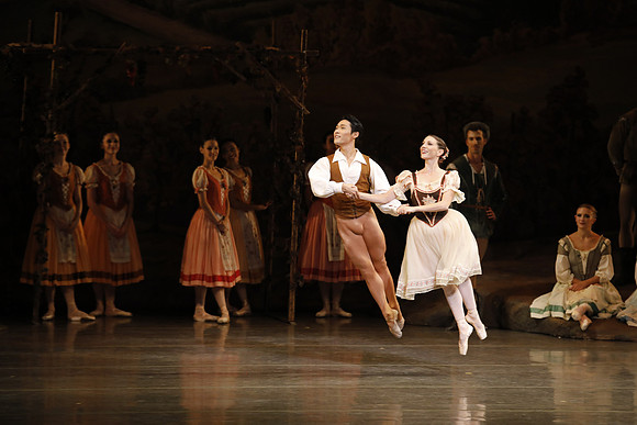 20161023_MCB_Giselle_Act1_3Cast_Jennifer_Laurent_Arsht__73A2893